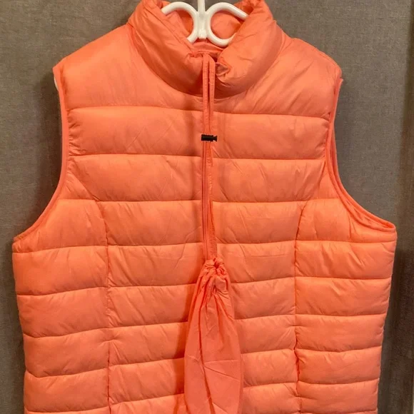 George puff vest - Picture 2 of 3